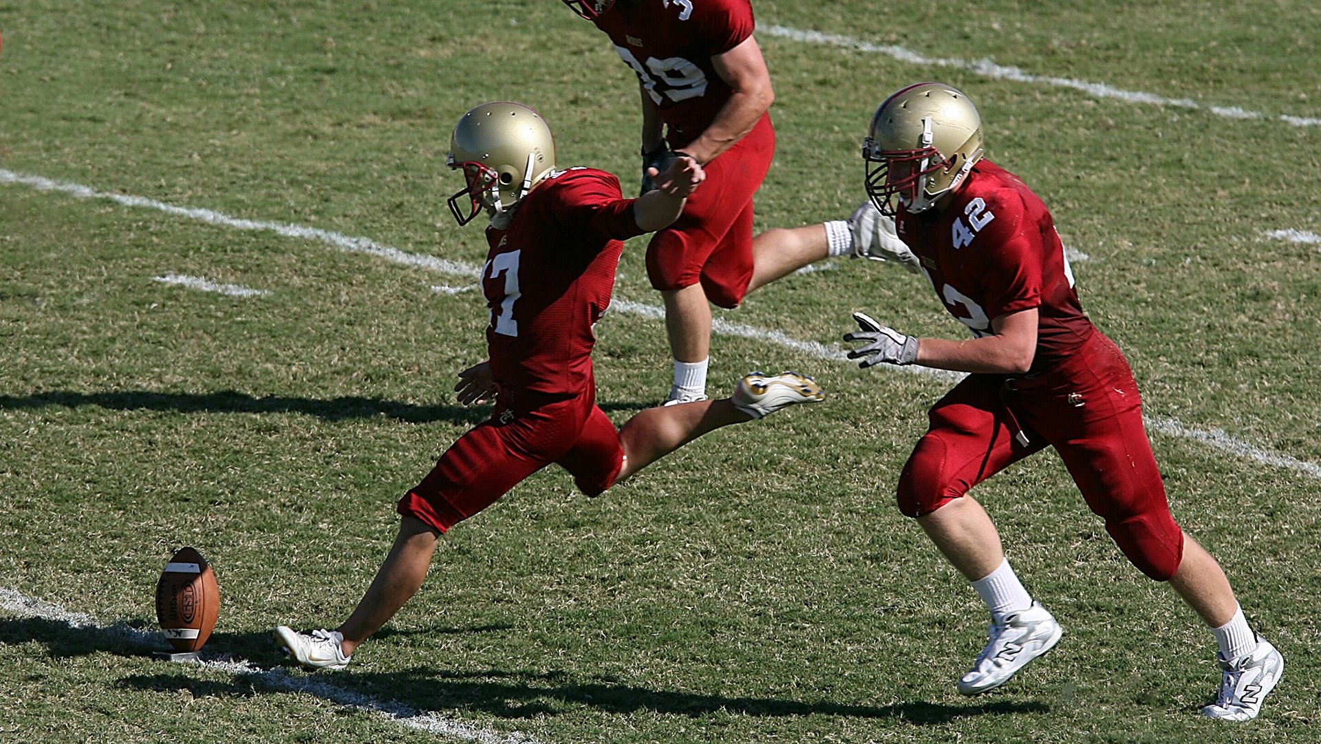 粉丝打卡：全球车迷的幸福瞬间，车迷是哪个球队粉丝