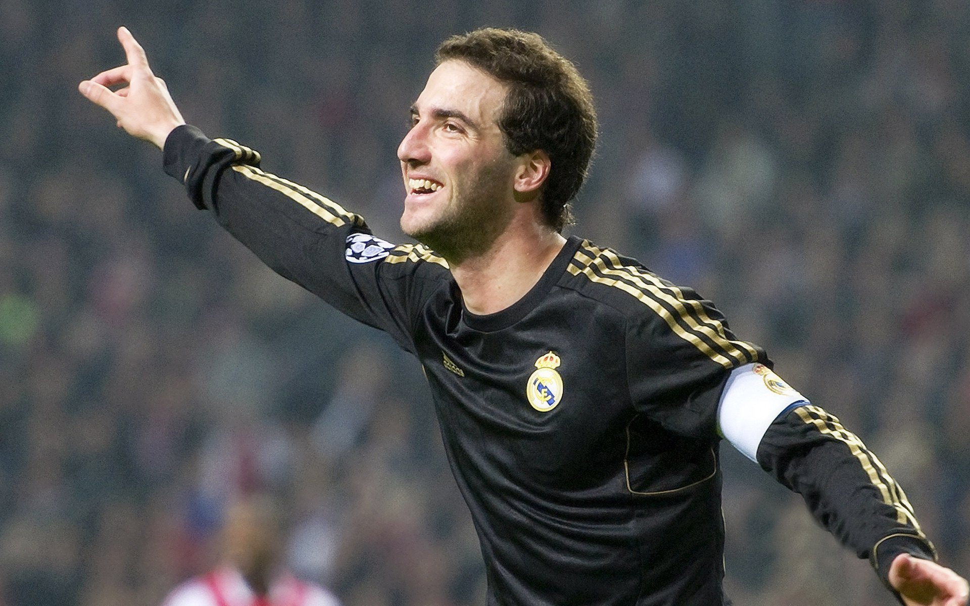 《迈向体育强国之路——习近平关于体育重要论述的时代价值与世界启示》智库报告发布。